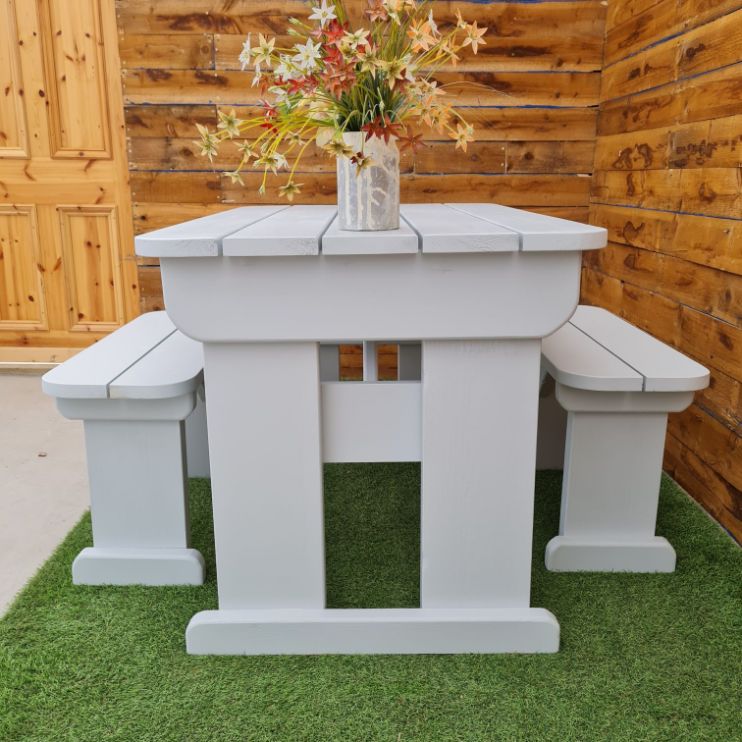 Picnic Tables/Benches