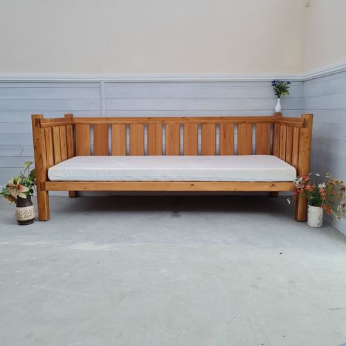 Daybeds